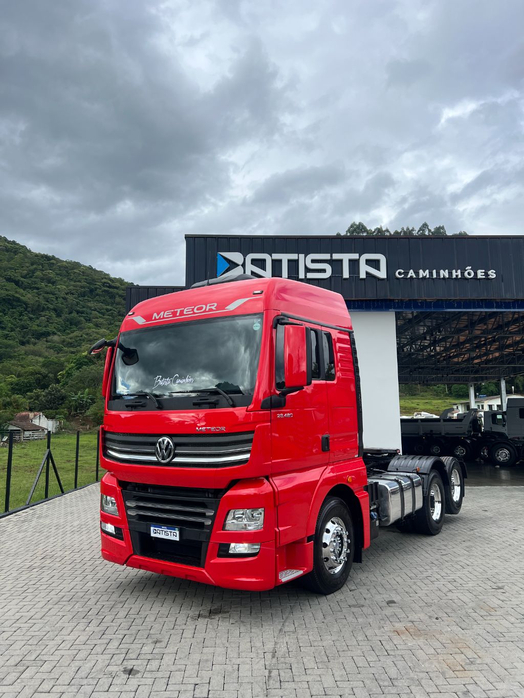 Vw Meteor 28-480 6x2 - susp de mola - geladeira - 2025