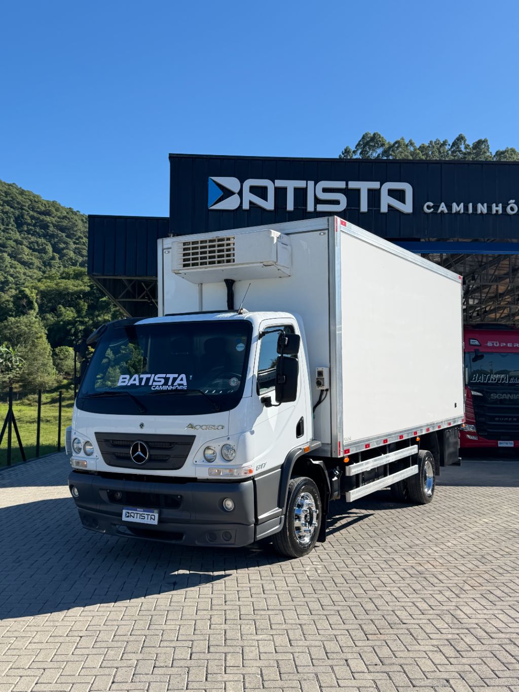 Accelo 817 2025 - Bau Refrigerado Mercosul