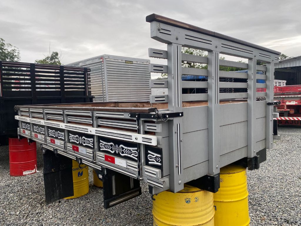 Carroceria de Madeira 3.50 Metros 2023