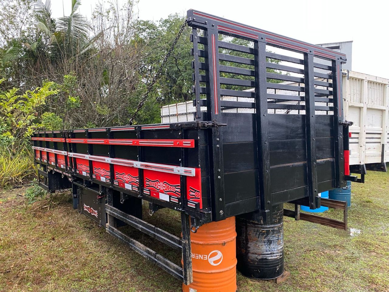 Carroceria de Madeira 6.25 Metros Caminhao ¾.