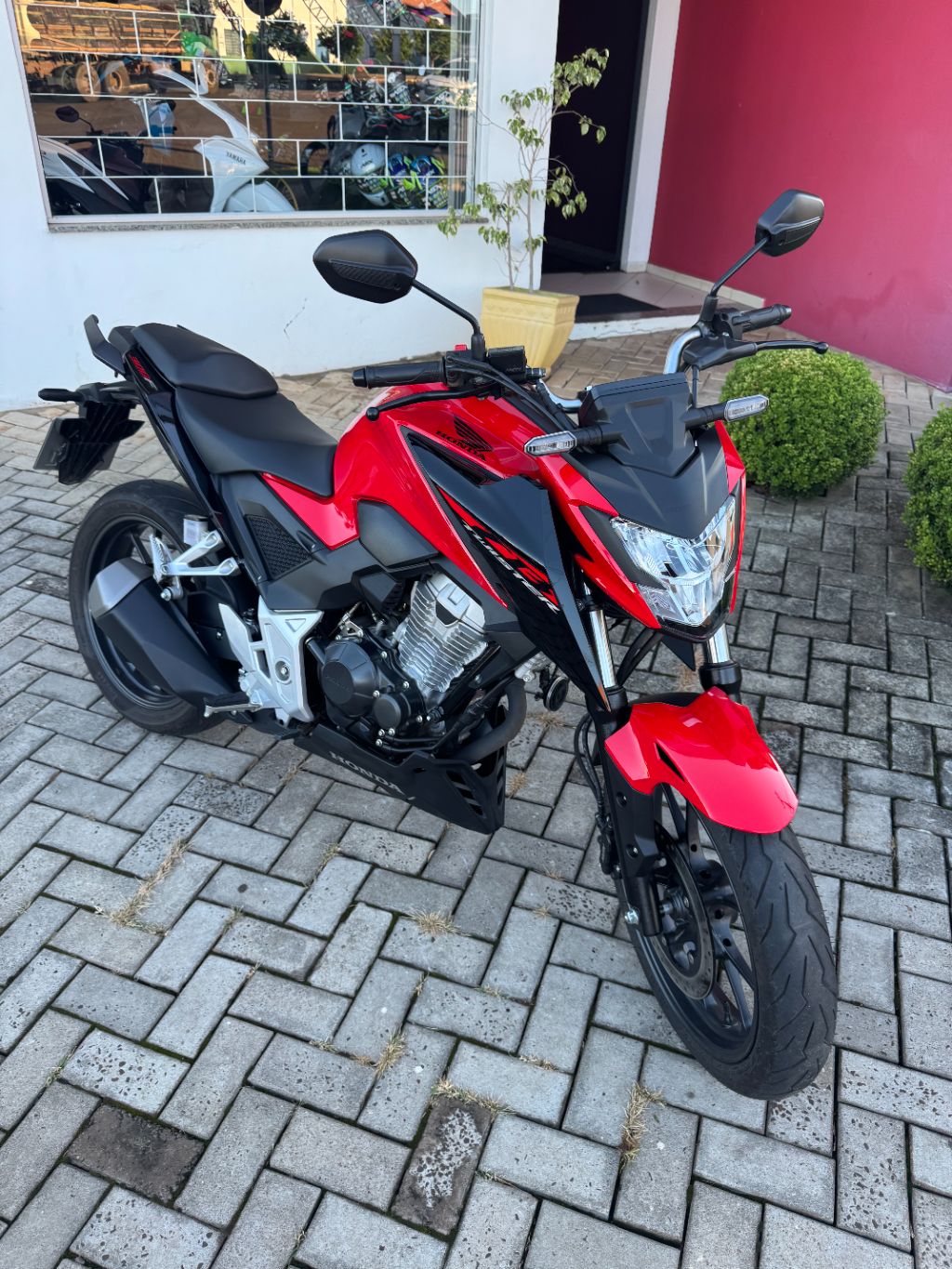 CB 300F Twister Flex