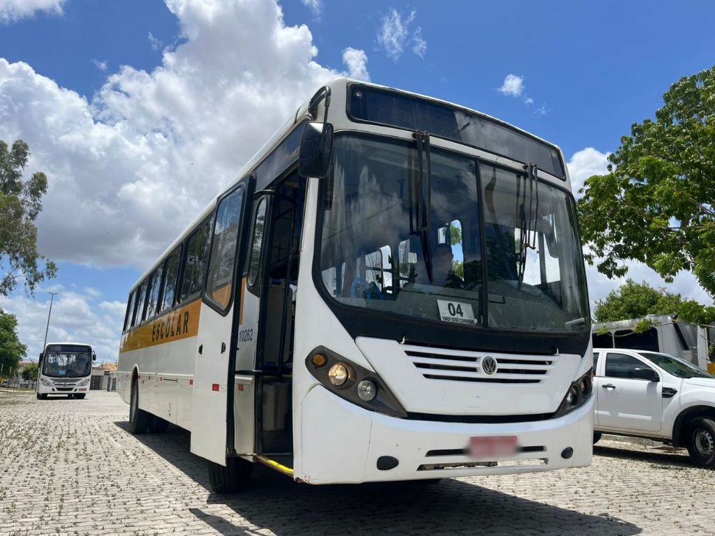 COMIL SVELTO ANO 2010 VW 17.230 JM COD.1387