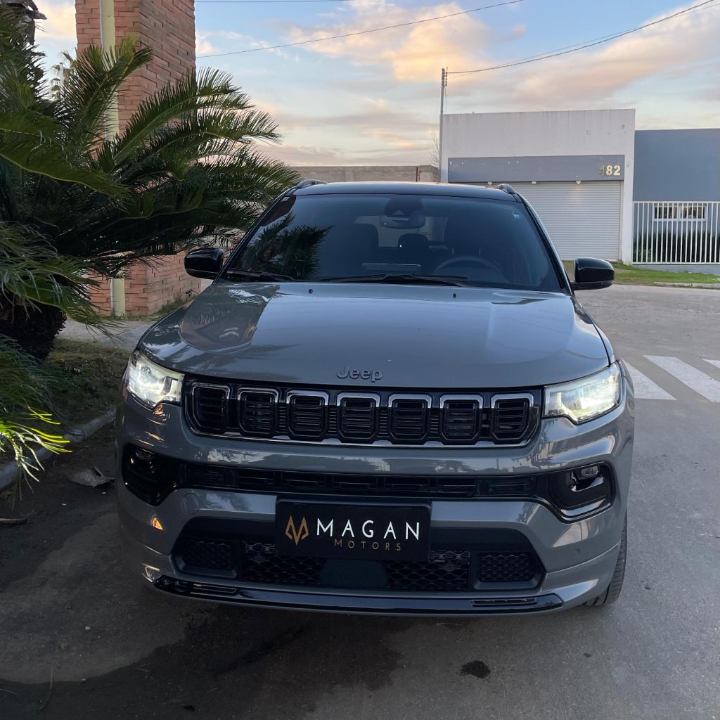 COMPASS Black Hurricane 2.0 4x4 TB Aut.