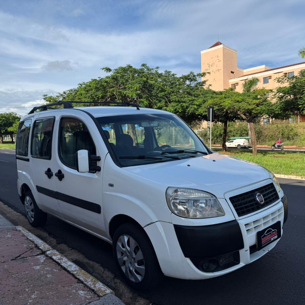 Doblo ESSENCE 1.8 Flex 16V 5p