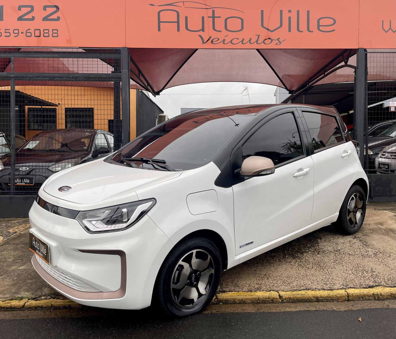 e-JS1 62cv 5p Aut. (Eletrico)