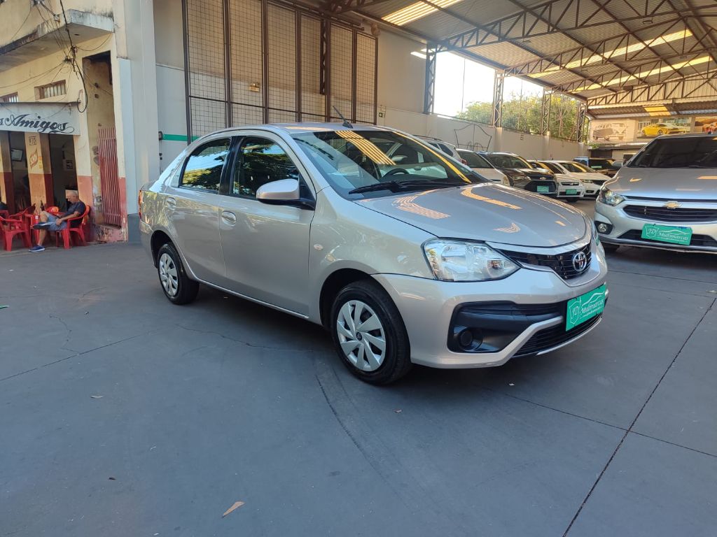 ETIOS XS Sedan1.5 Flex 16V 4p Mec.