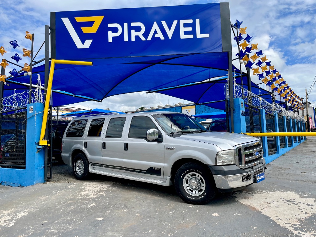 F-250 Tropivan Executive 3.9 Diesel 6 Portas