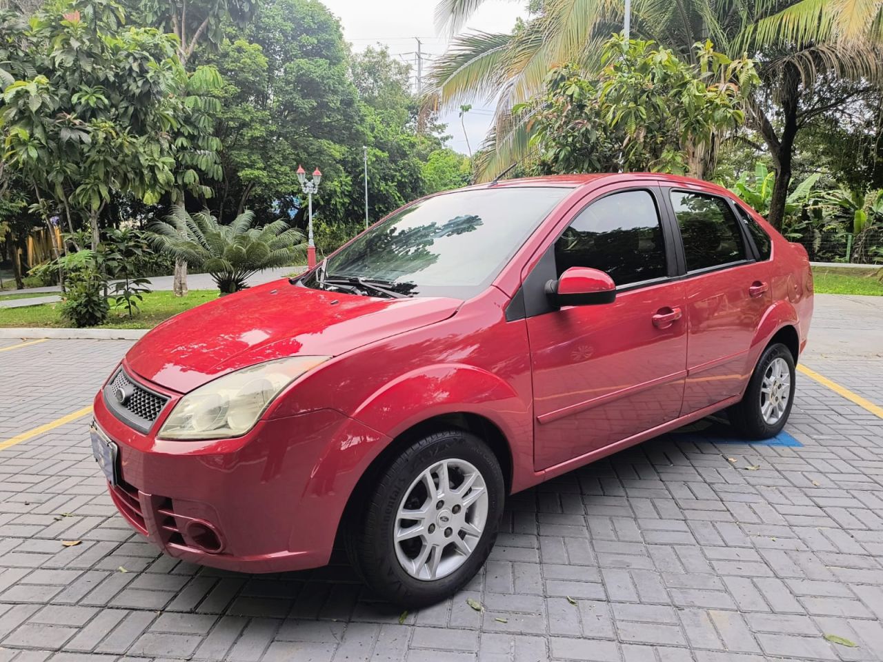 Fiesta Sedan 1.0 8V Flex 4p