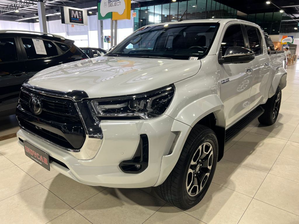 Hilux CD SRX Plus 4x4 2.8 TDI Die. Aut.