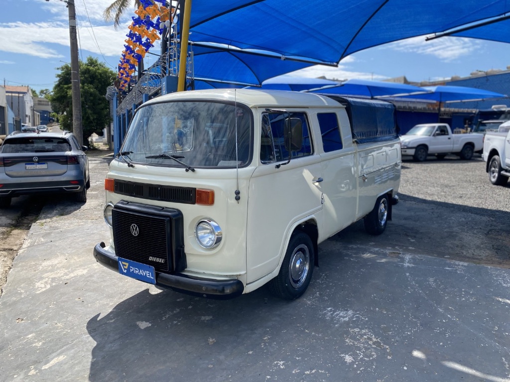 Kombi Diesel 1.6 Cabine dupla com Cacamba