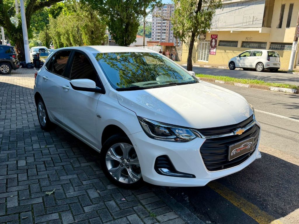 ONIX HATCH PREM. 1.0 12V TB Flex 5p Aut.