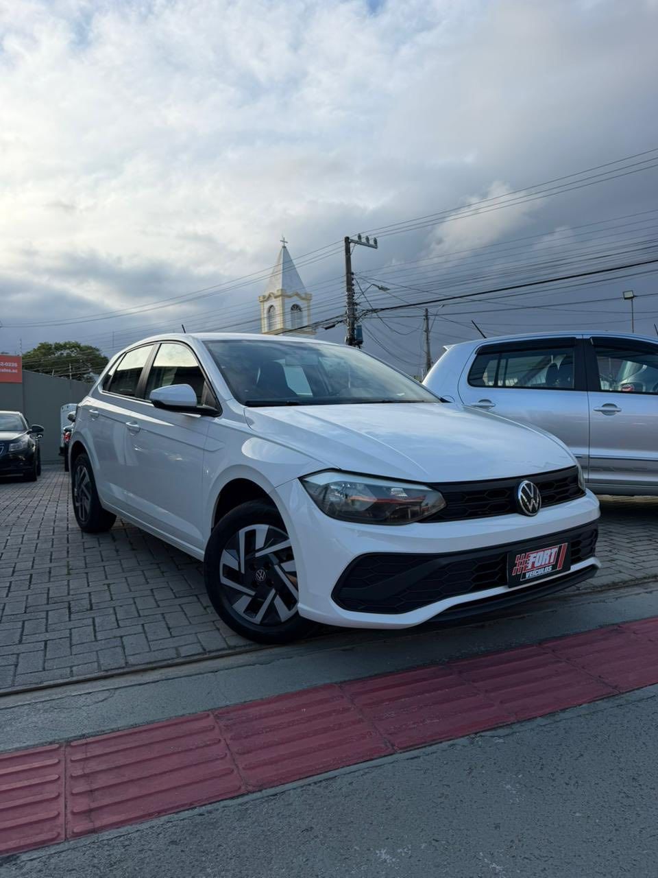 Polo Track 1.0 Flex 12V 5p