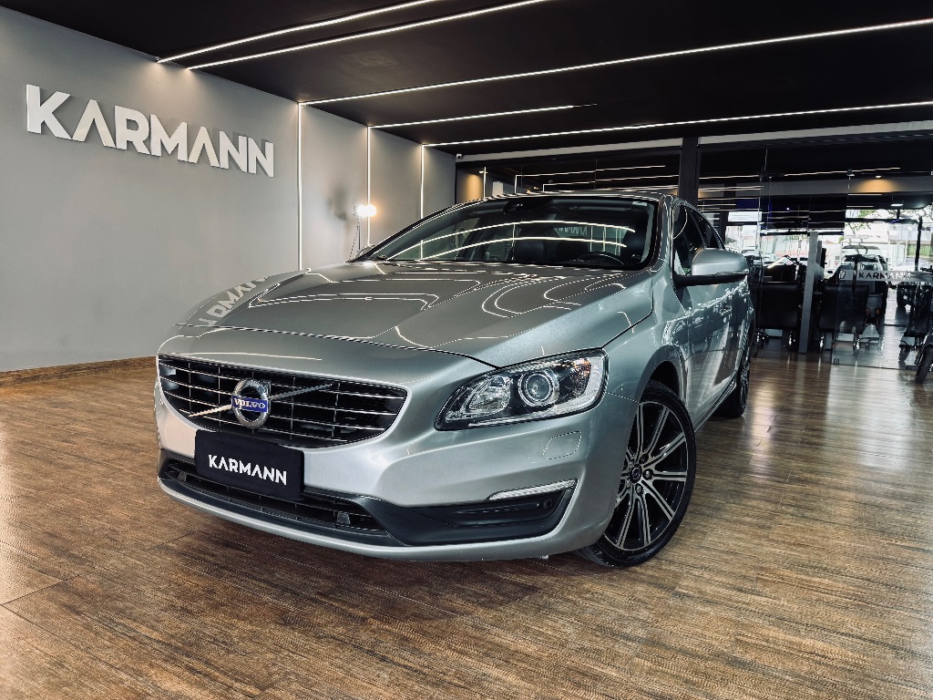 S60 T-4 MOMENTUM 2.0 190cv 4p