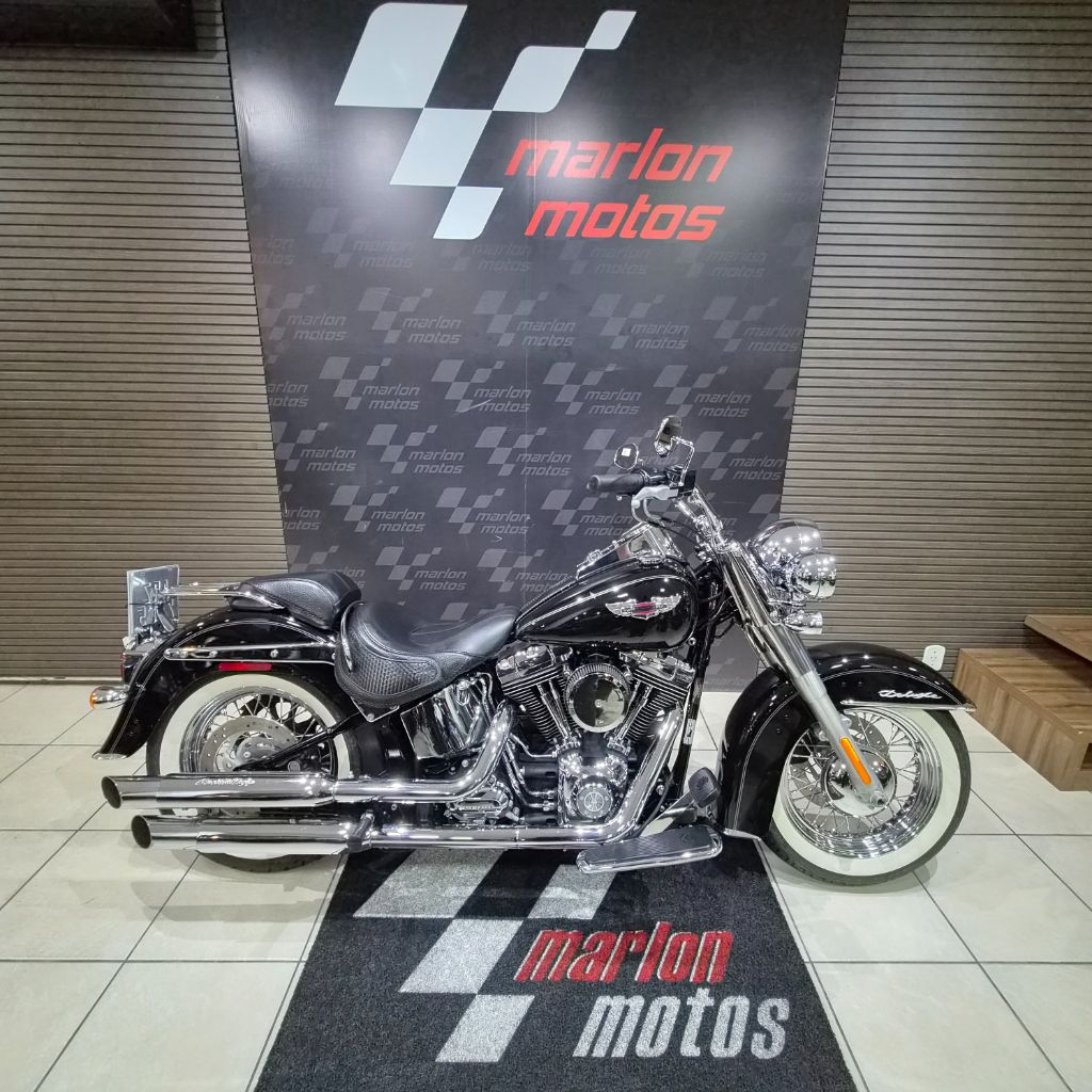 SOFTAIL DELUXE  FLSTN