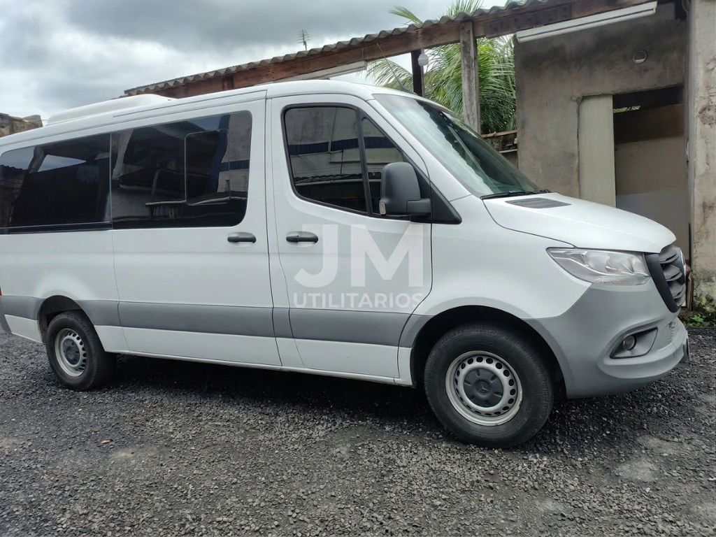 SPRINTER CDI 417 ANO 2024 LUXO TETO BAIXO JM COD.1743