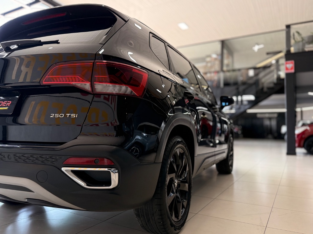 TAOS Comfortline 1.4 250 TSI Flex Aut.