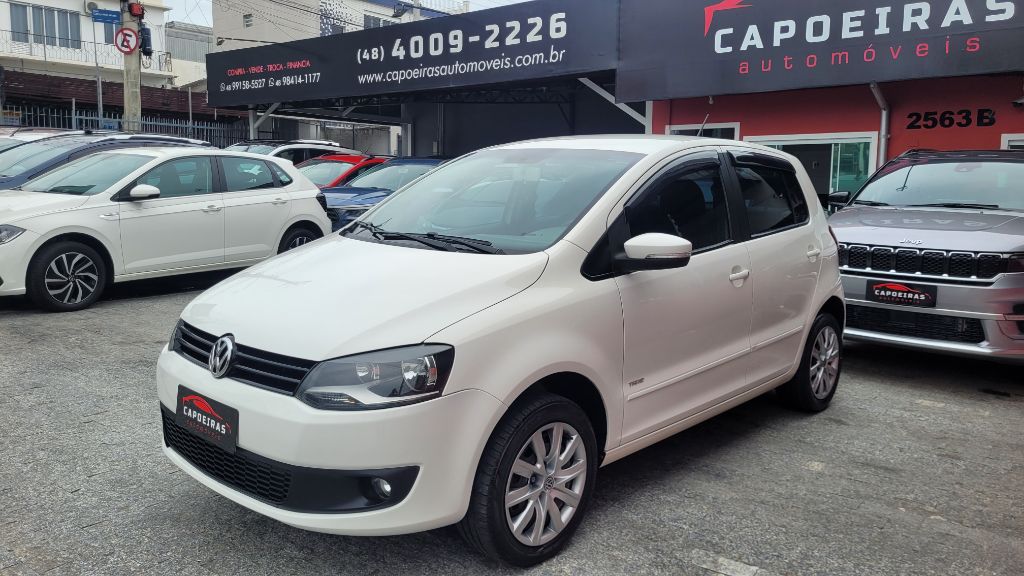 Volkswagen Fox 1.0 Flex 2014 Completo