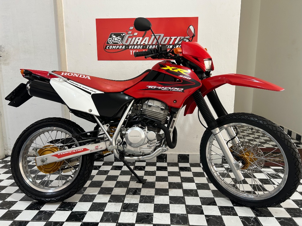 XR 250 TORNADO