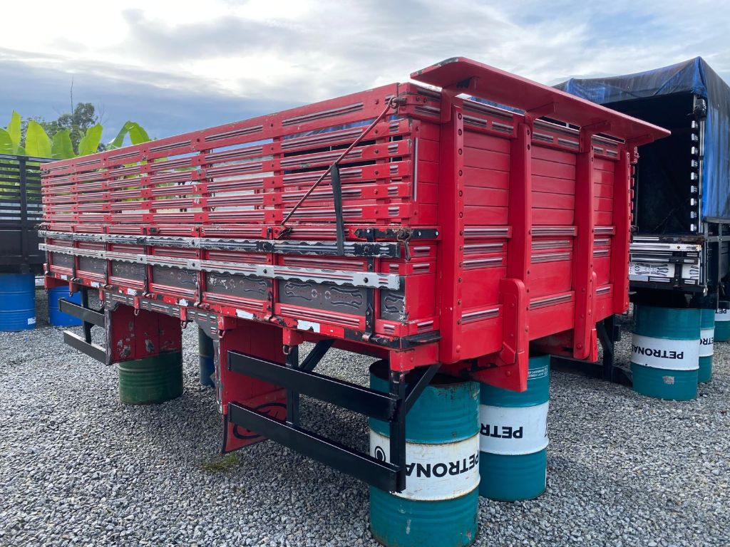 Carroceria de Madeira 4.30 Metros Grade Alta de F-4000  2019