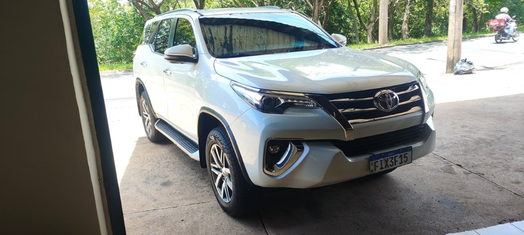 Hilux SW4 SRX 4x4 2.8 TDI 16V Dies. Aut.