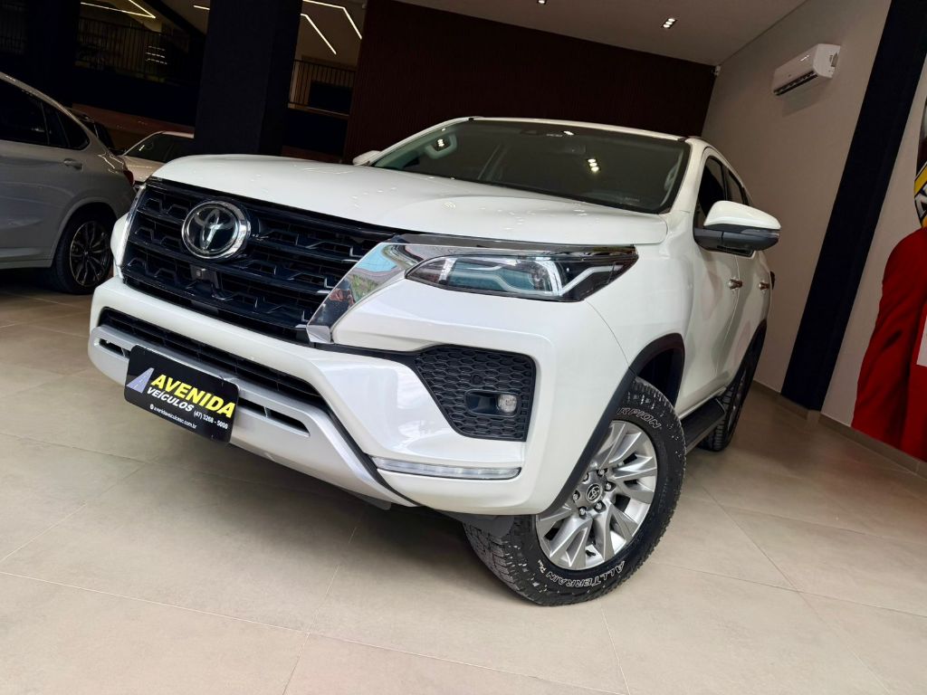 Hilux SW4 SRX 4x4 2.8 TDI 16V Dies. Aut.