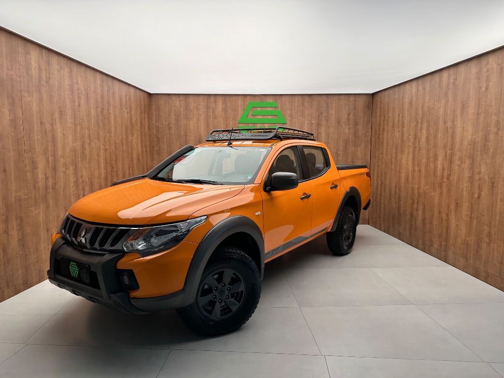 L200 Triton Savana 2.4 4x4 Die. Aut.