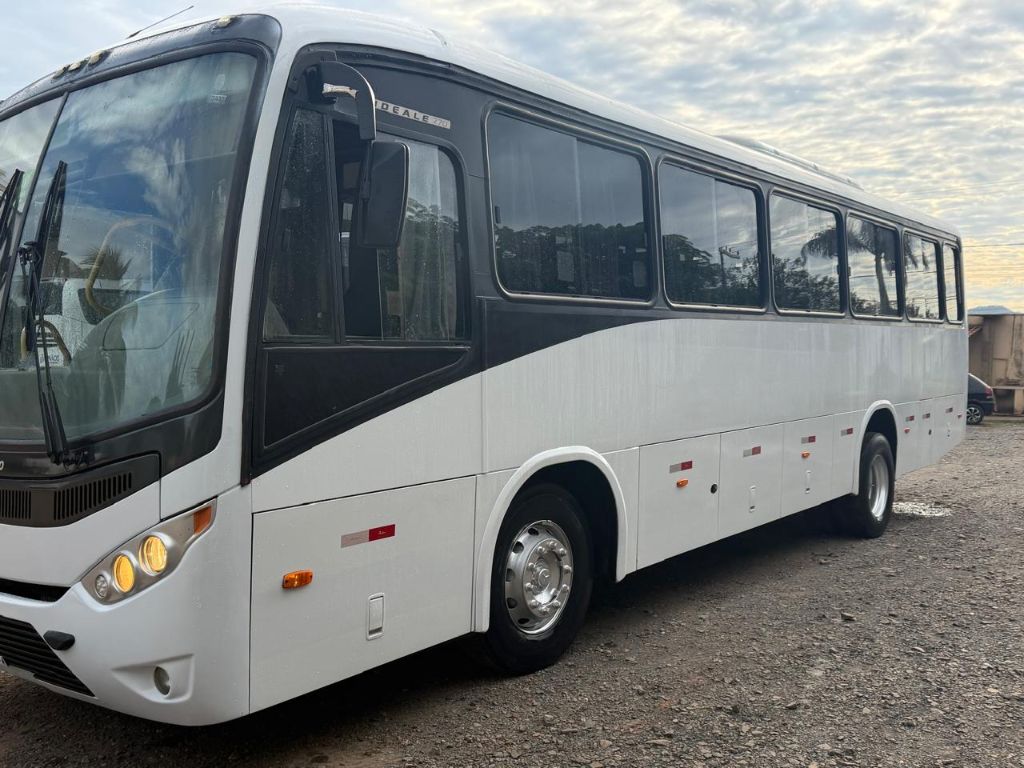 ONIBUS IDEALE 770 ANO 2015 M.BENZ FRETAMENTO COD.15