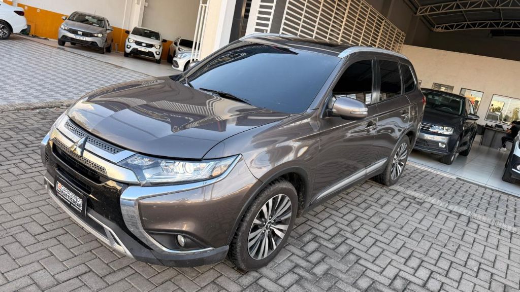 OUTLANDER HPE 2.0 16V 5p Aut.