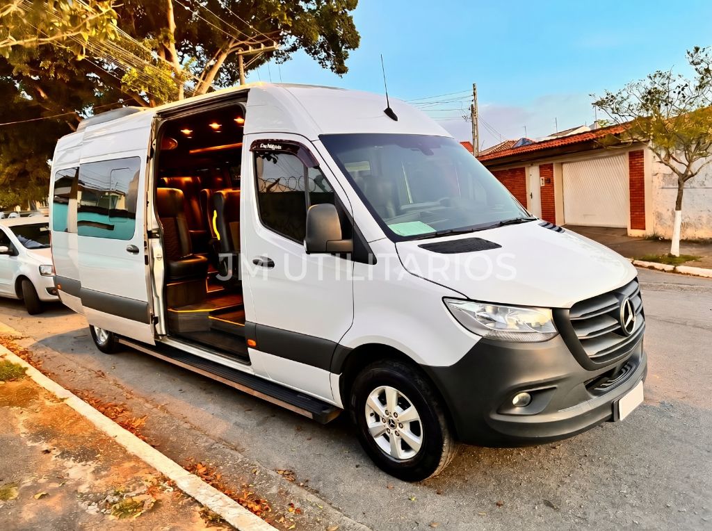 SPRINTER CDI 416 ANO 2022 LUXO EXECUTIVA COD.493