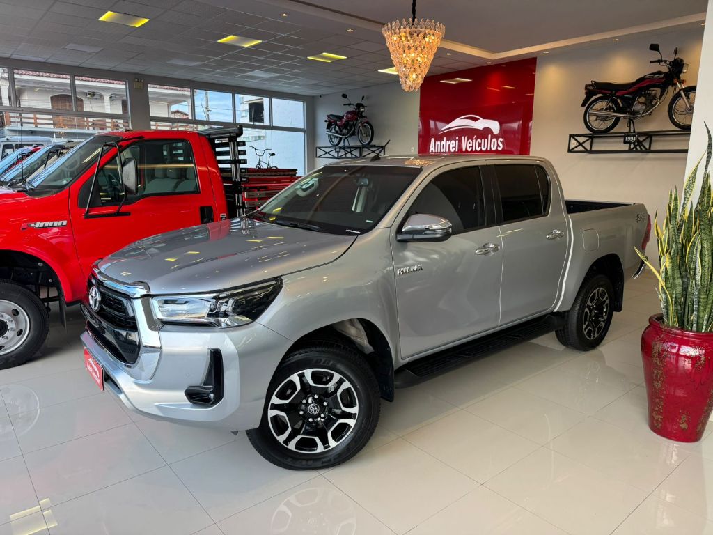 Toyota Hilux SRV 4X4 2.8 TDI (Aut) Apenas 12.000 Km 2025