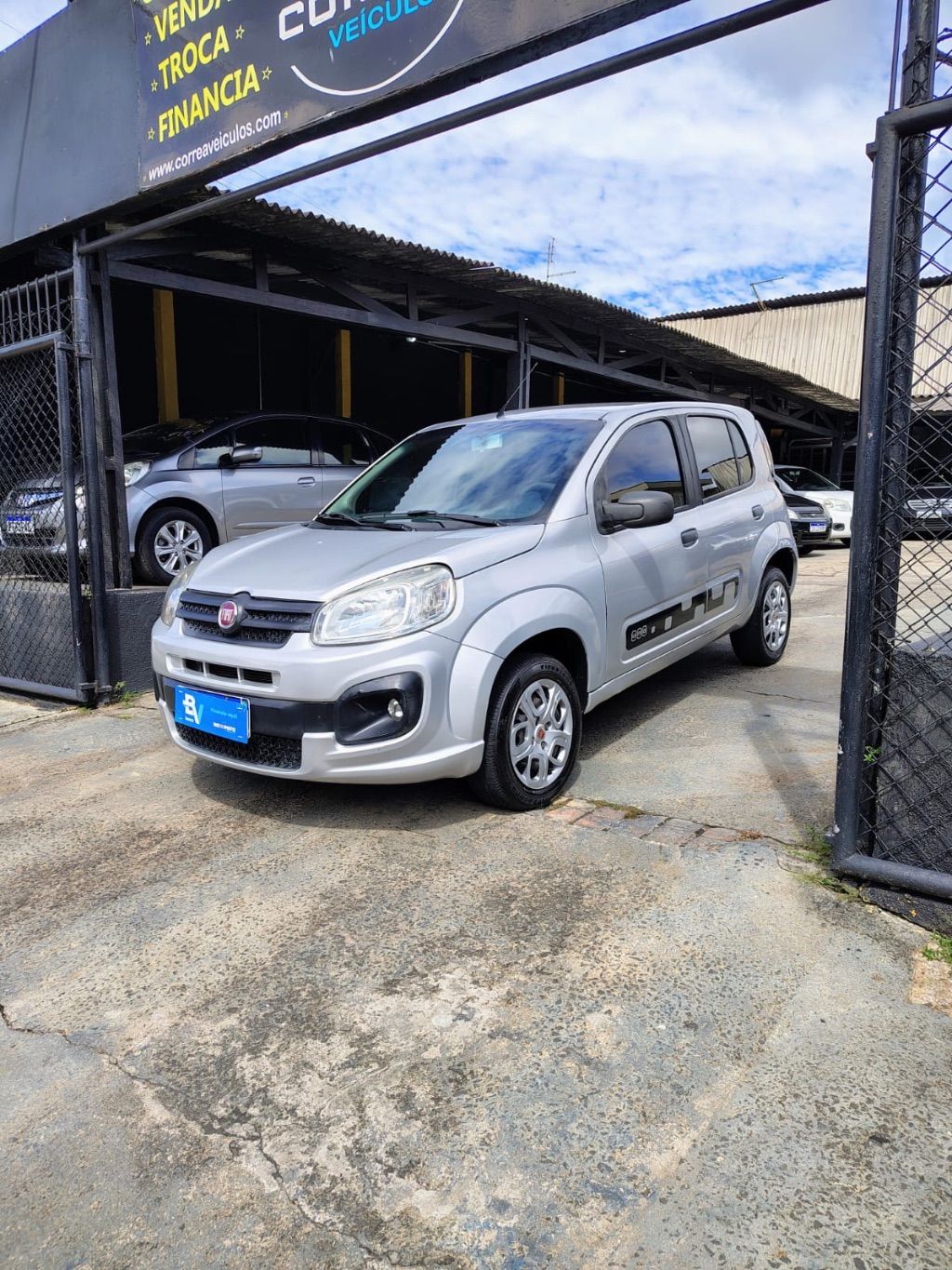 UNO ATTRACTIVE 1.0 Flex 6V 5p