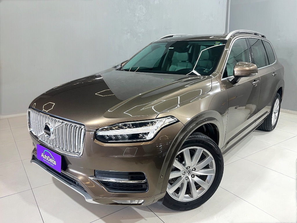 XC 90 D-5 MOMENTUM 2.0 235cv Diesel 5p