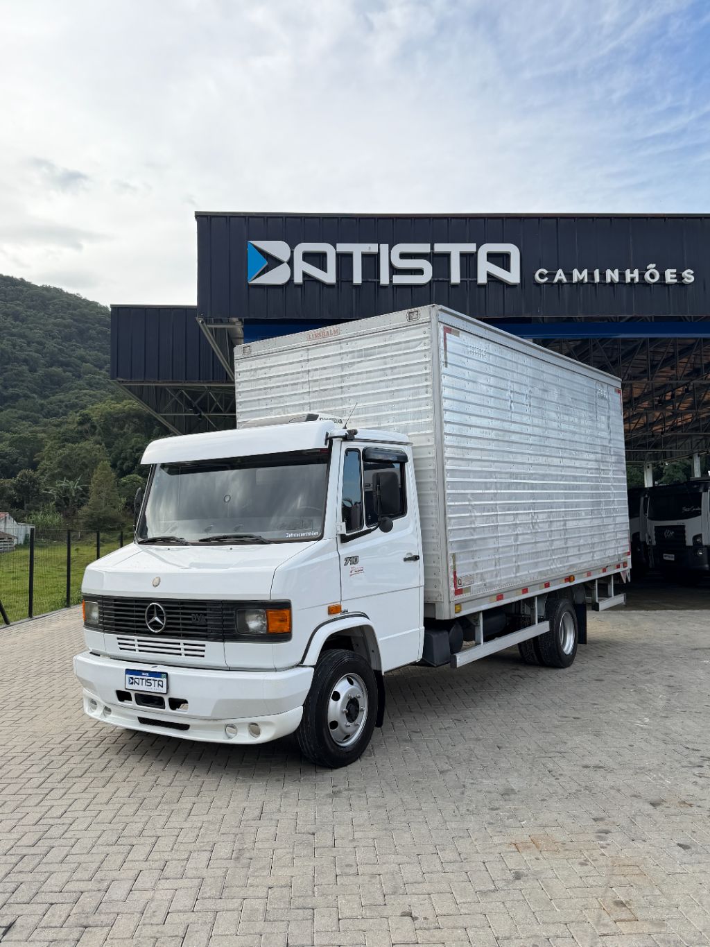 710/ 710 Plus 2p (diesel)