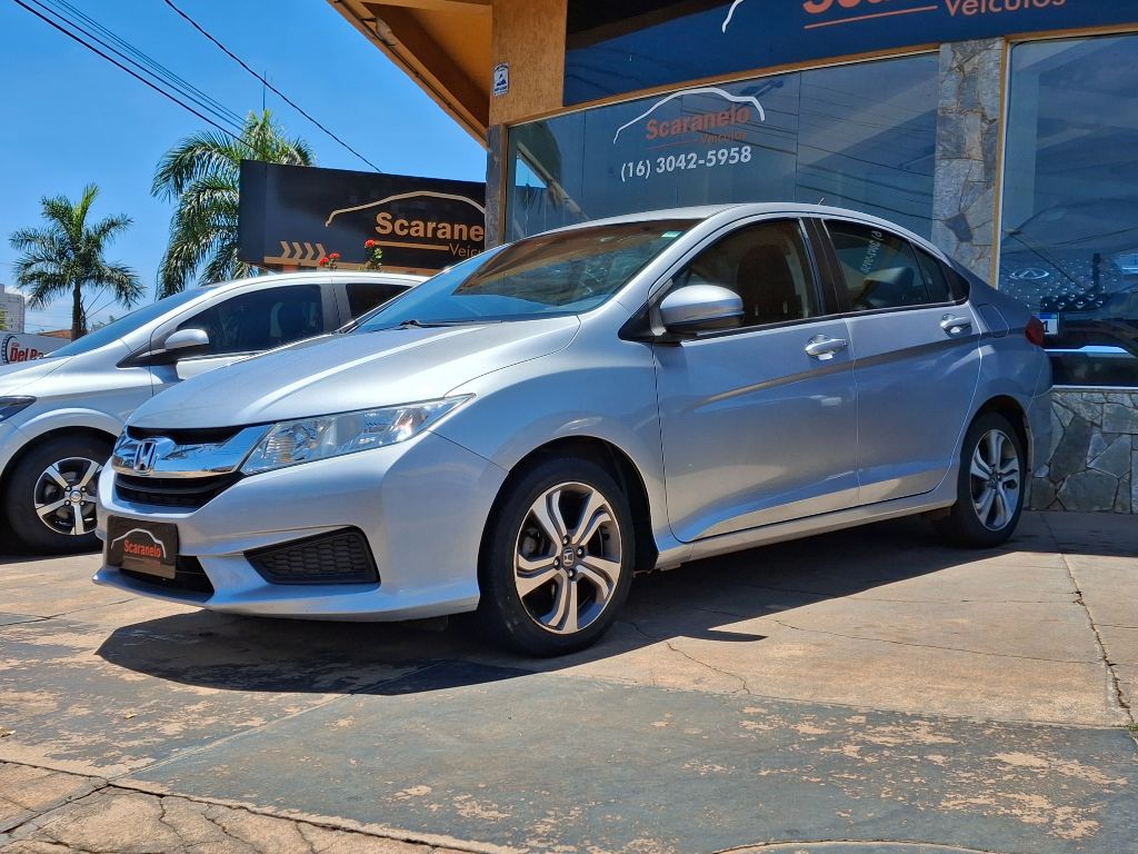 CITY Sedan LX 1.5 Flex 16V 4p Aut.