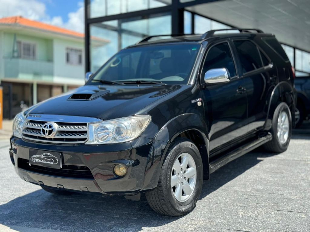 Hilux SW4 SRV D4-D 4x4 3.0 TDI Dies. Aut