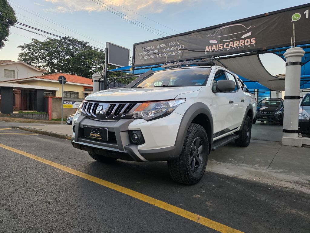 L200 Triton Savana 2.4 4x4 Die. Aut.