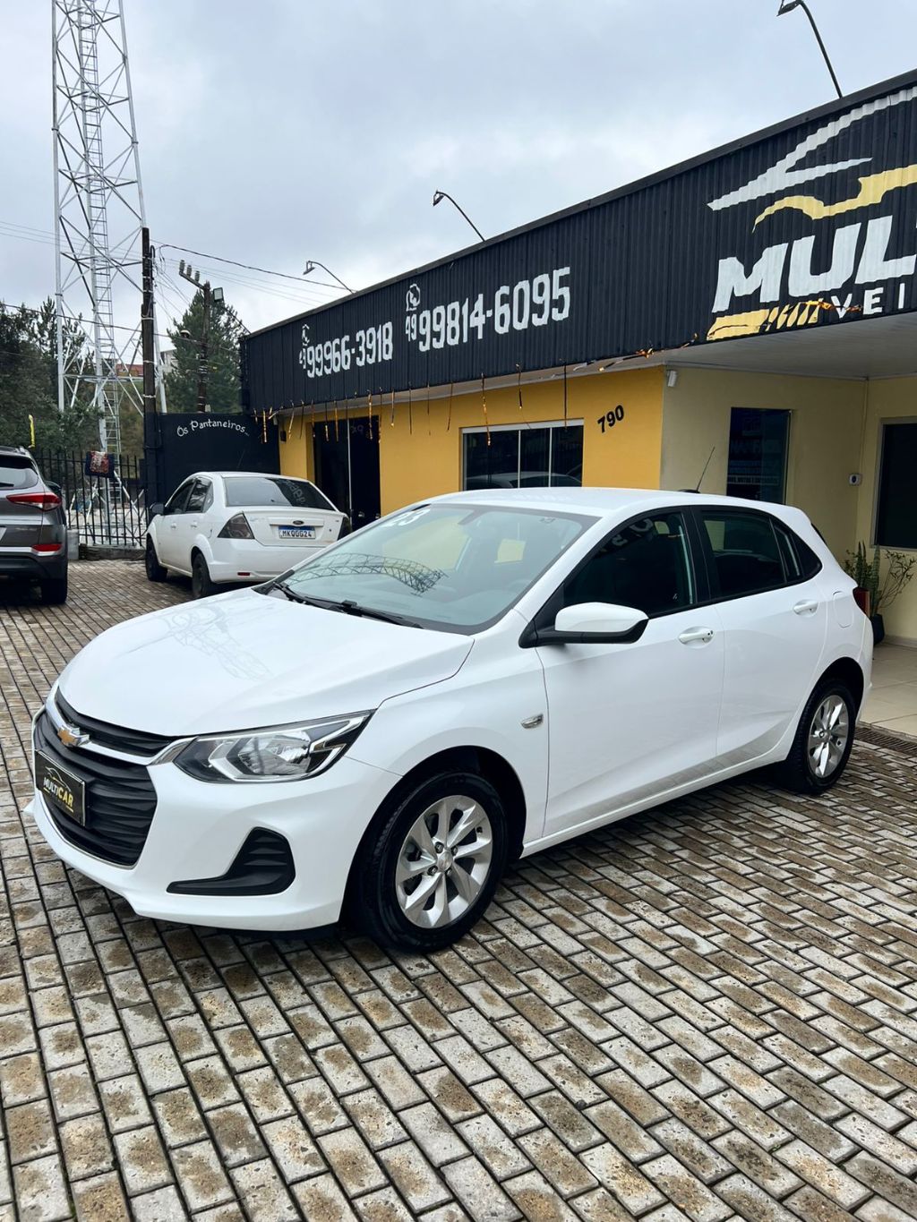 ONIX HATCH LT 1.0 12V Flex 5p Mec.