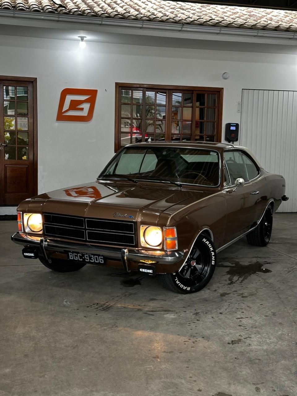 OPALA COMODORO 1979 placa preta 