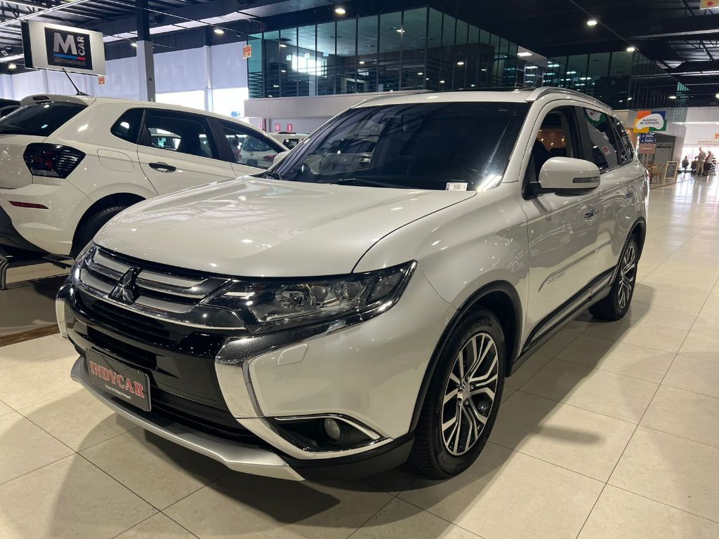 OUTLANDER 2.2 165cv Diesel Aut.