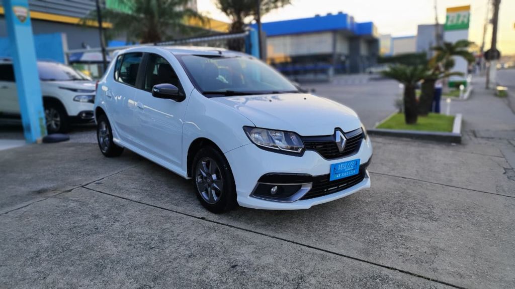 SANDERO GT line