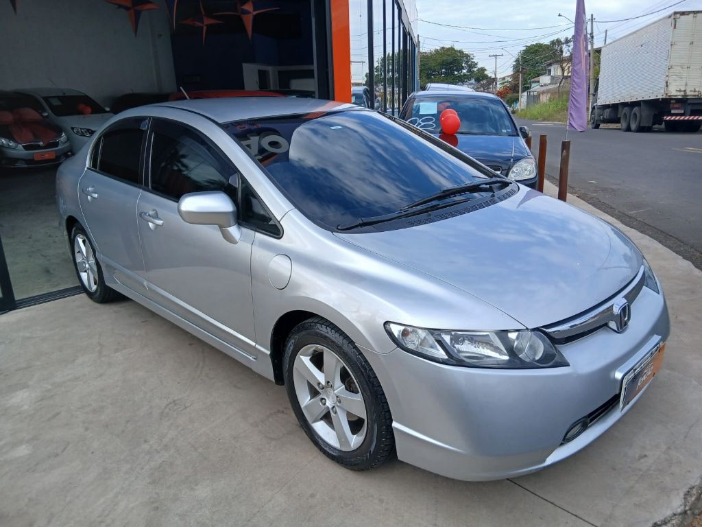 Civic Sedan LXS 1.8/1.8 Flex 16V Aut. 4p
