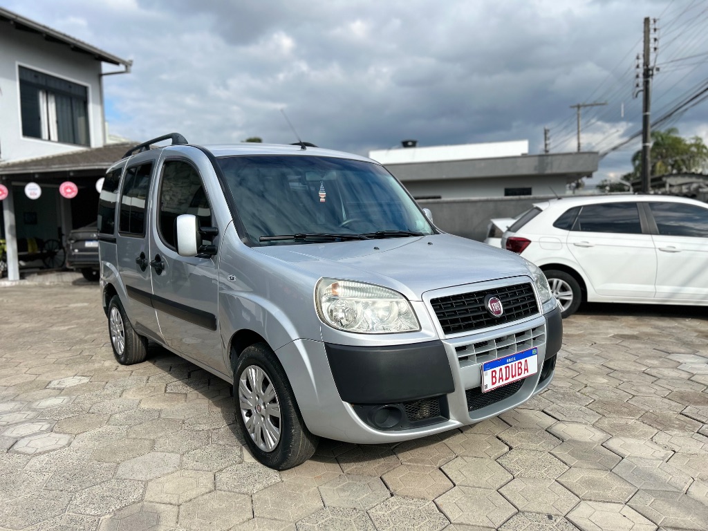 Doblo ESSENCE 1.8 Flex 16V 5p