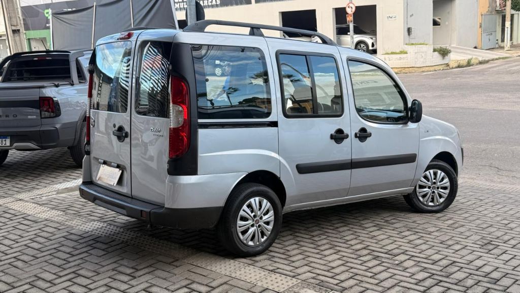 Doblo ESSENCE 1.8 Flex 16V 5p