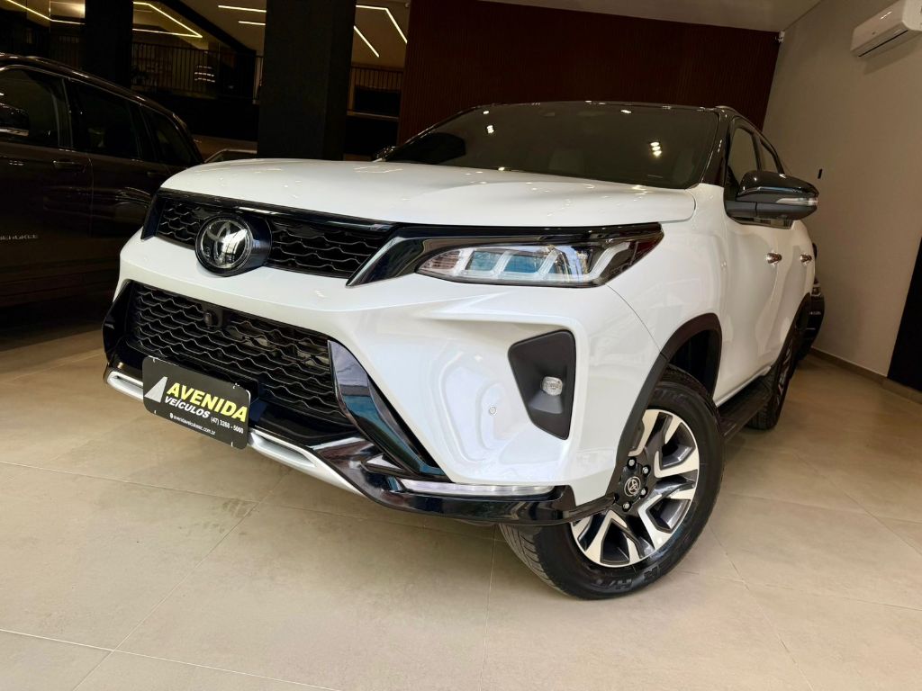 Hilux SW4 Diamond 2.8 TB 4x4 Die. Aut.