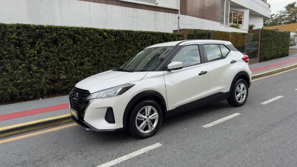 KICKS Active 1.6 16V Flex Aut.