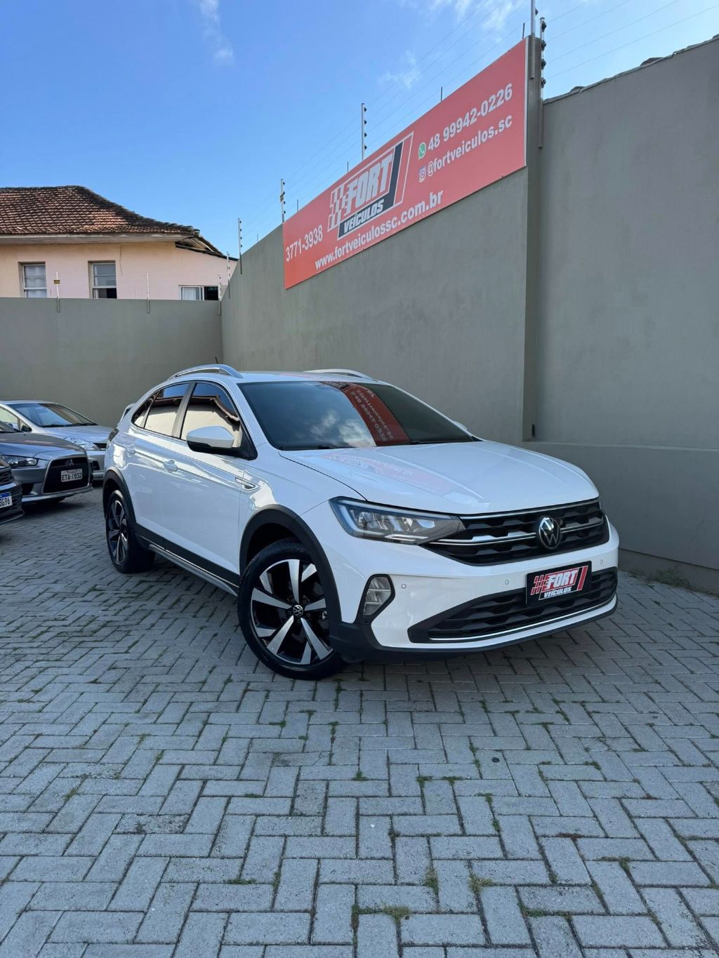 Nivus Highline 1.0 200 TSI Flex Aut.