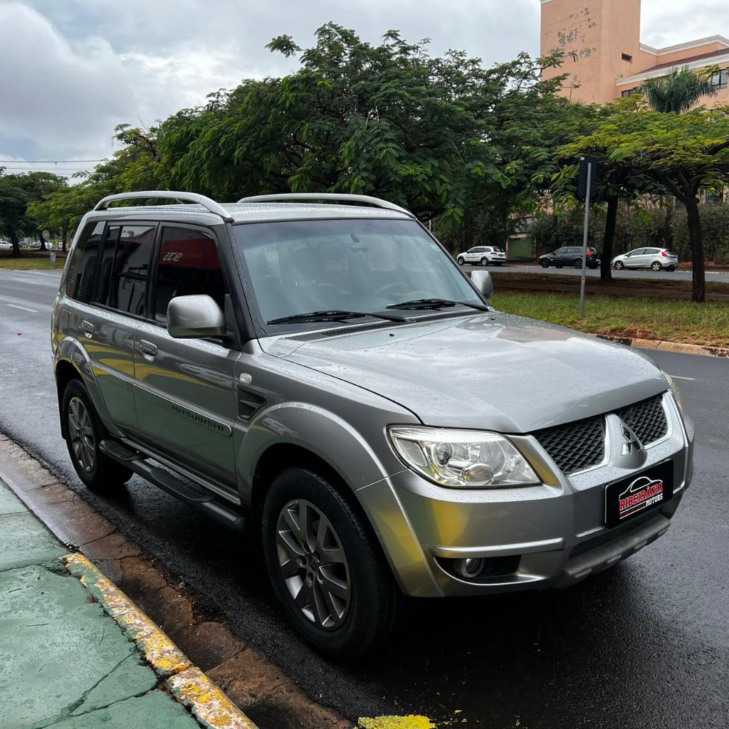 Pajero TR4 2.0 Flex 16V 4X2 Aut.