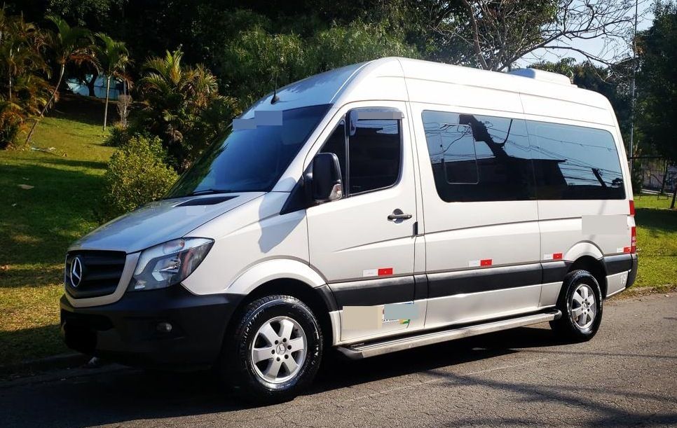 Sprinter 415 Executiva ANO 2017 CDI COD.580