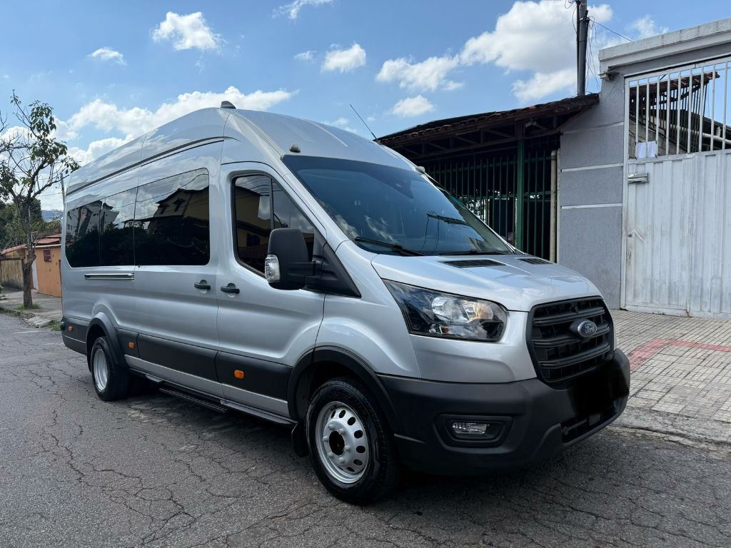 Van executiva Ford Transit ano 2025 COD.283