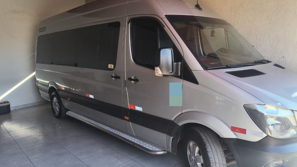 Van Sprinter CDI 415 Longa a venda ano 2019 COD.386